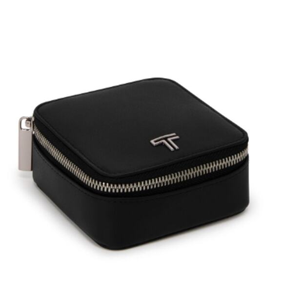 Tumi Handbags - TUMI Belden Black Leather Travel 4" x 4" Zippered Jewelry Case and Gift Bag NWT